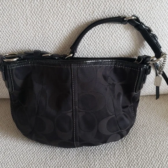 Coach Black Shoulder Bag - Picture 5 of 9